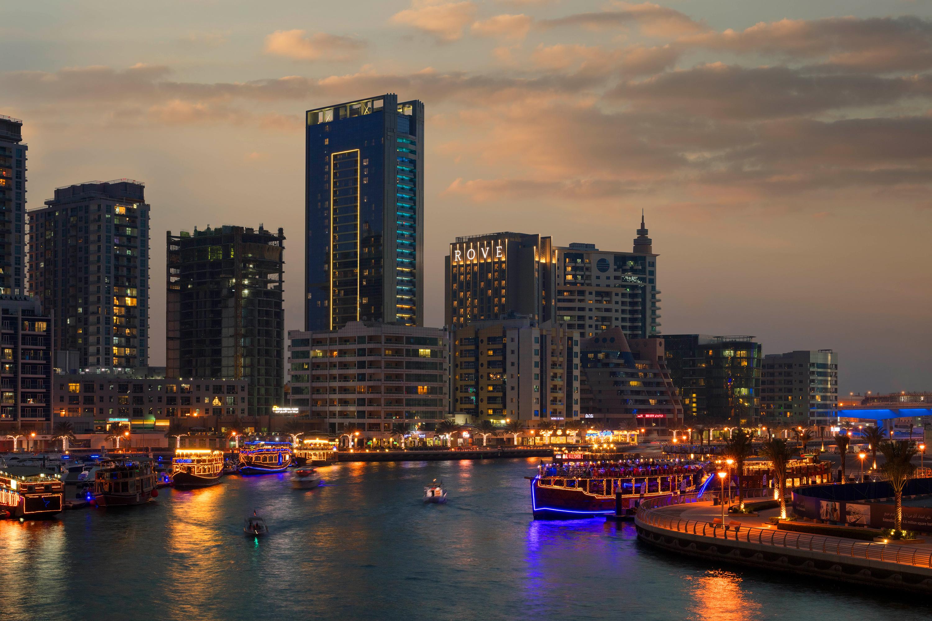 Rove Dubai Marina Hotel Exterior photo